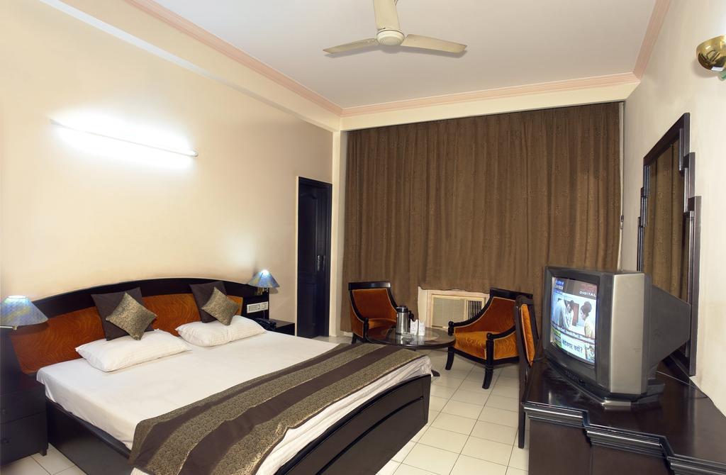 A New Delhi Hotel Orchid Garden Room photo