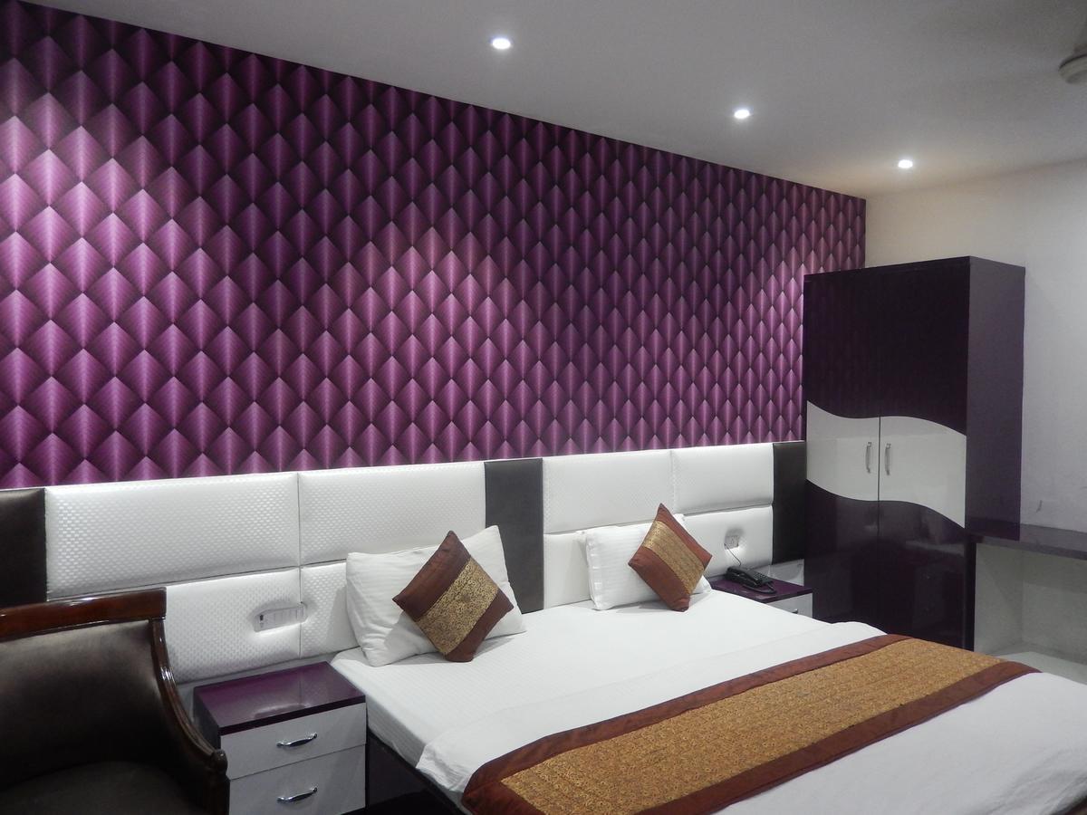 A New Delhi Hotel Orchid Garden Exterior photo